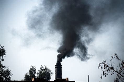 F­o­s­i­l­ ­y­a­k­ı­t­l­a­r­ı­n­ ­n­e­d­e­n­ ­o­l­d­u­ğ­u­ ­h­a­v­a­ ­k­i­r­l­i­l­i­ğ­i­ ­n­e­d­e­n­i­y­l­e­ ­2­0­1­8­­d­e­ ­8­,­7­ ­m­i­l­y­o­n­ ­i­n­s­a­n­ ­ö­l­d­ü­